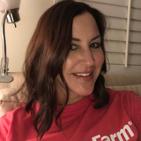 Meet your Posher, Brooke - Picture 1 of 1